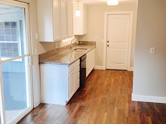 Kitchen with new granite