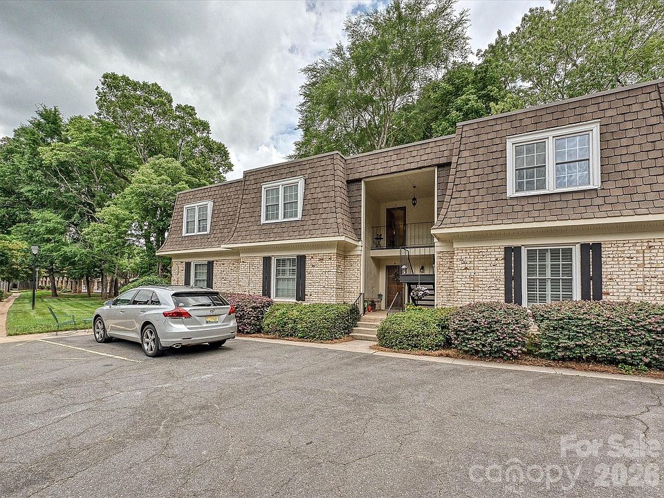 1st image of 2233 Rexford Rd APT C