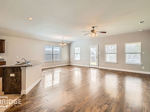 5th image of 15652 Gatsby Ln