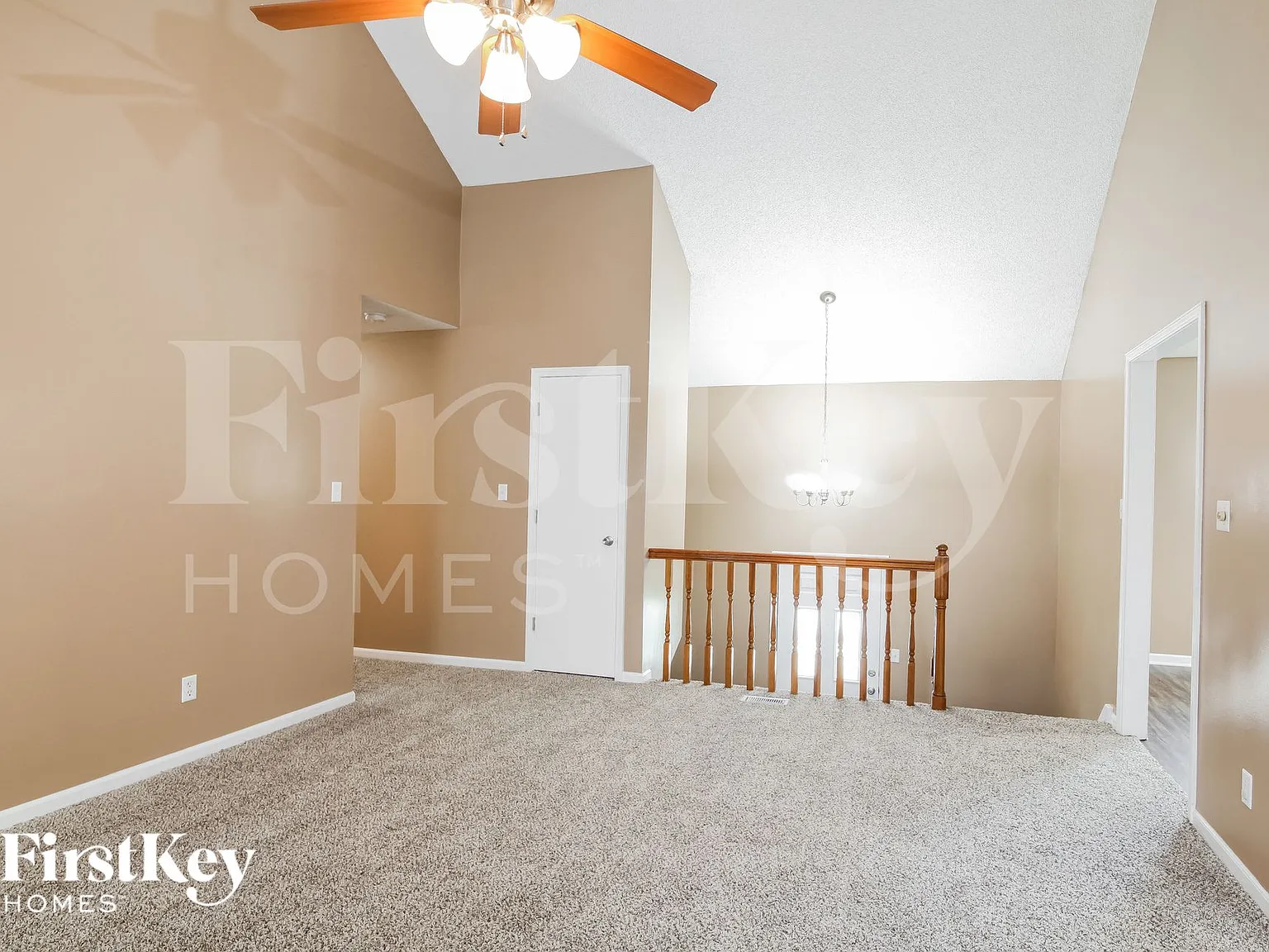 3 bed, 2.5 bath, 1725 sqft, $2,460 — Photo 3
