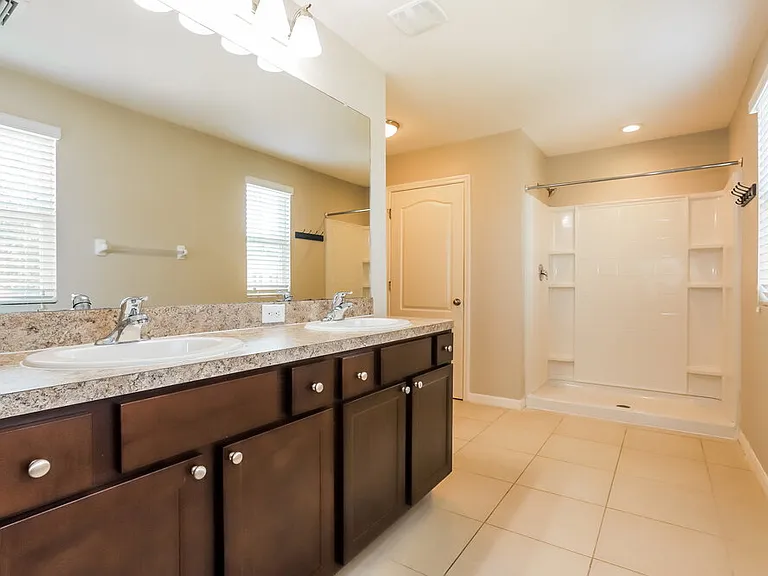 4011 Bramblewood Loop — Photo 11