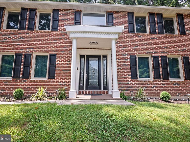 Listing photo 5