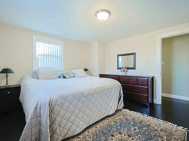44 S Bedford St — Photo 19