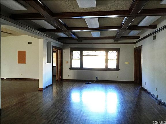 4th image of 330 E Las Tunas Dr
