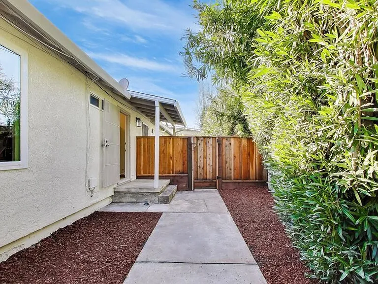 457 Ruth Ct — Photo 15