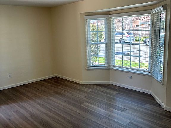 5th image of 5289 E The Toledo APT 1