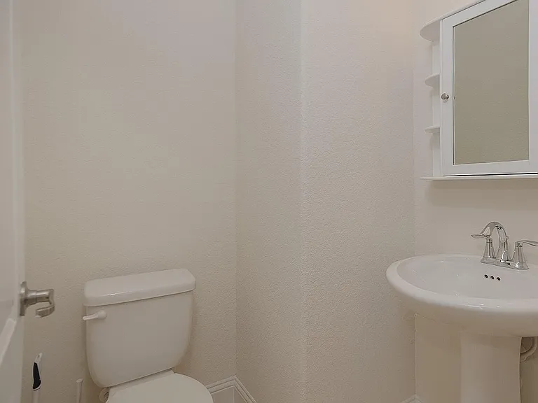 46 Caprice Bend Pl — Photo 7