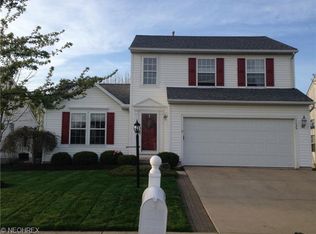 1135 Ledgestone Dr, Wadsworth, OH 44281