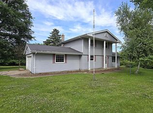 S41W26893 Oak Grove Ln, Waukesha, WI 53189