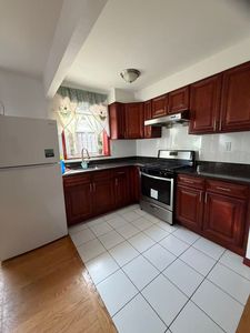 61-40 148th St #2, Flushing, NY, 11367