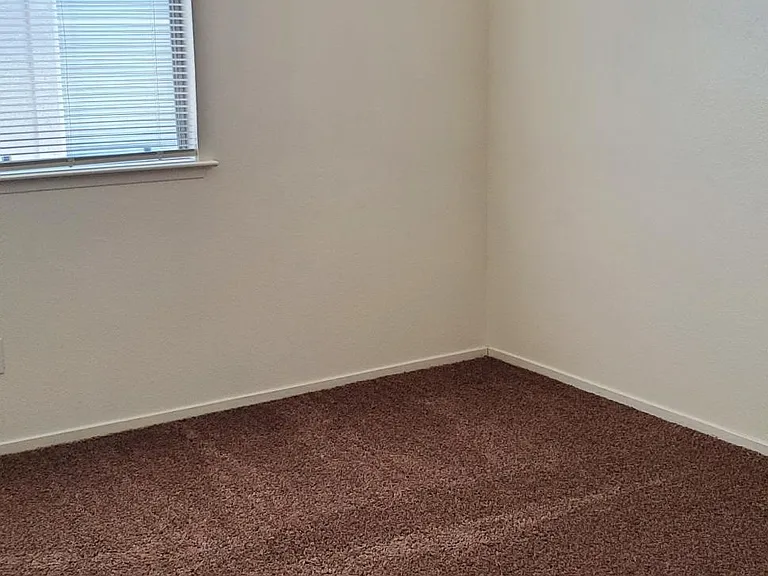 4302 W Cambridge Ave — Photo 6