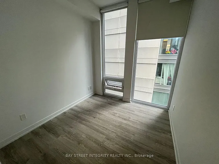 28 Wellesley St E #809 — Photo 14