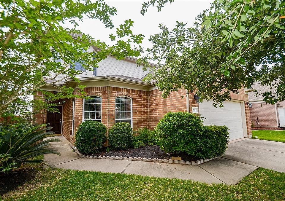 1st image of 2711 Youpon Lake Ct