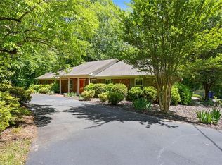 3540 Kirklees Rd, Winston Salem, NC 27104