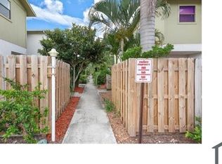 4320 Lilac St APT 2D, Palm Beach Gardens, FL 33410