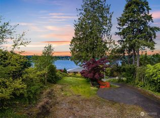 12522 Holmes Point Dr NE, Kirkland, WA