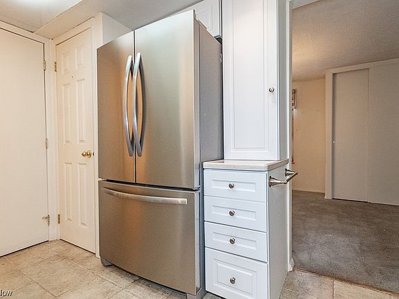 4th image of 1651 Mentor Ave APT 2503