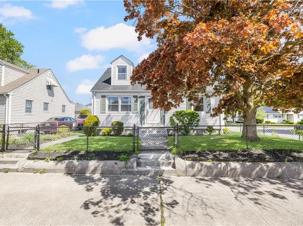 106 Martin St, Pawtucket, RI 02861