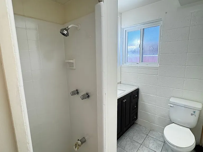 1348 Kinau St — Photo 11