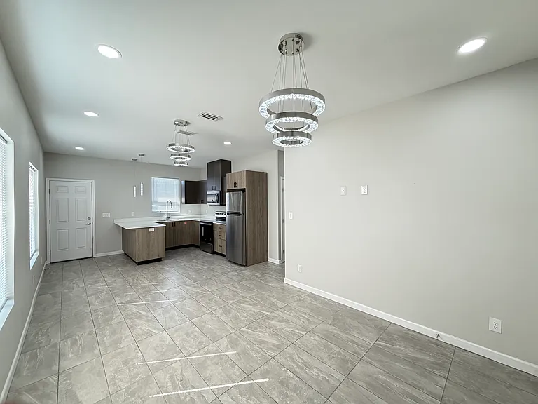 1108 Sugar Garden Ave #1 — Photo 6