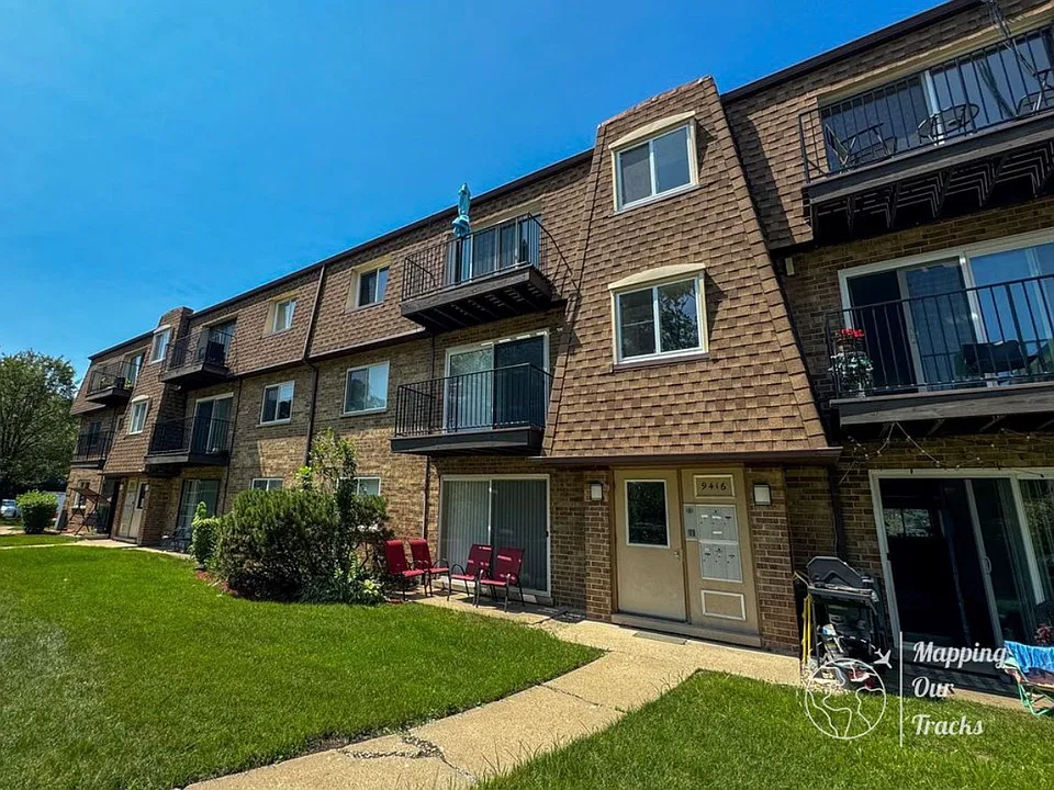 9416 Bay Colony Dr #2S