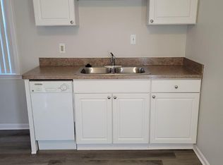 1818 E Maple Rd, Birmingham, MI 48009