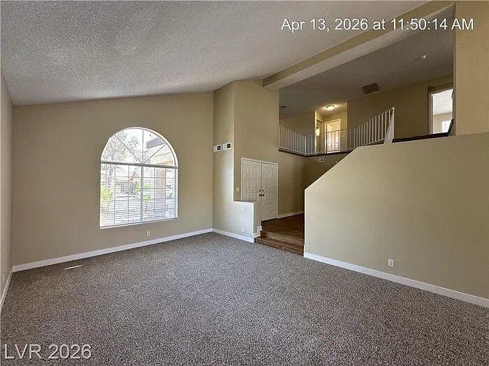 5 bed, 3.0 bath, 3131 sqft, $2,600 — Photo 3
