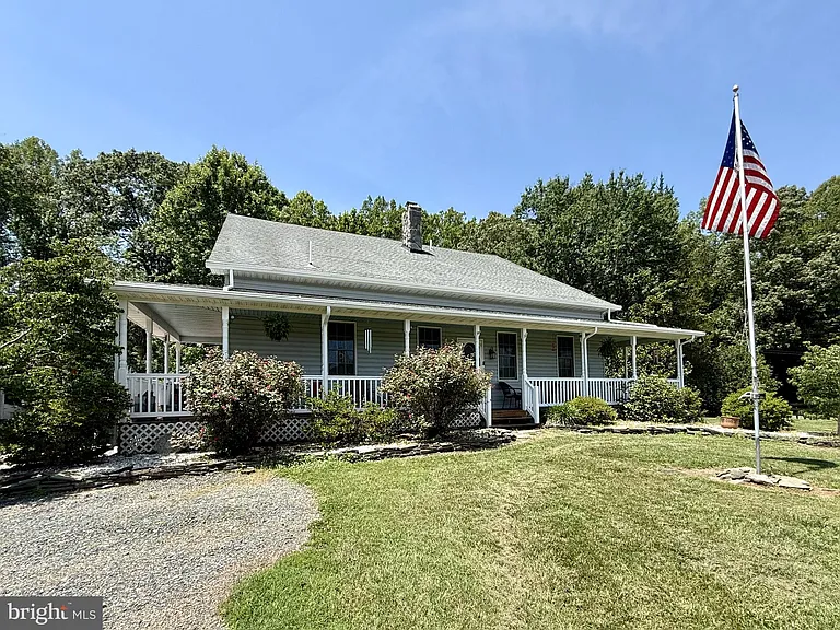 559 Holly Corner Rd — Photo 1