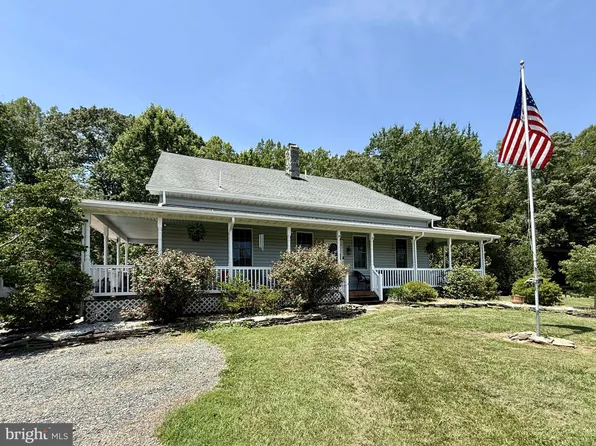 559 Holly Corner Rd, Fredericksburg, VA 22406