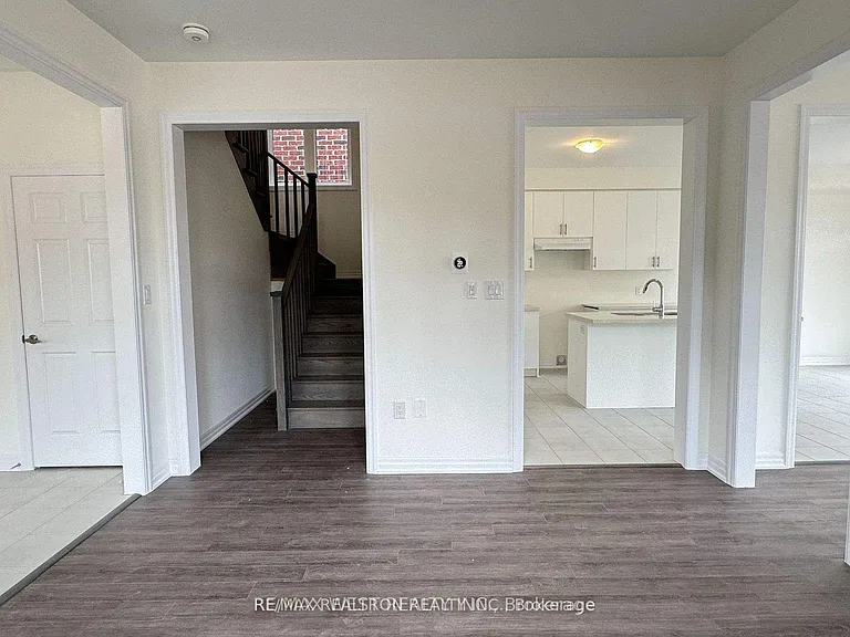 2 Ed Ewert Ave — Photo 5