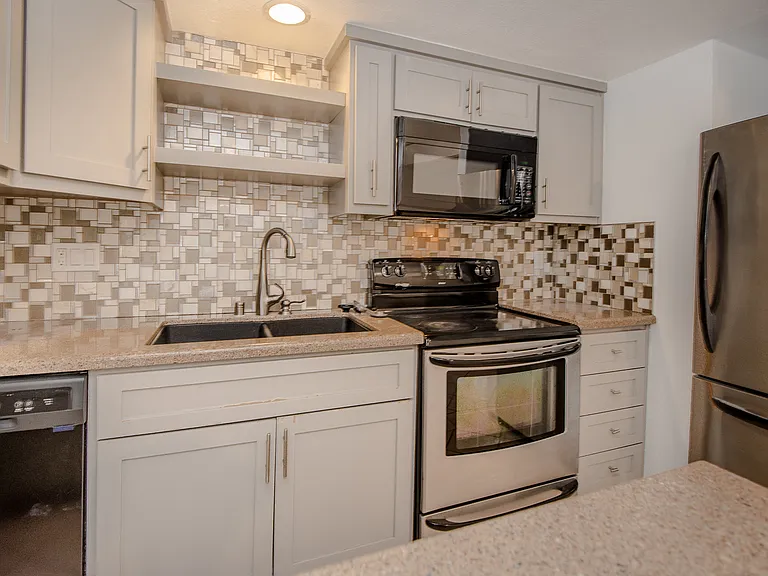 3121 Nantucket Ter — Photo 25