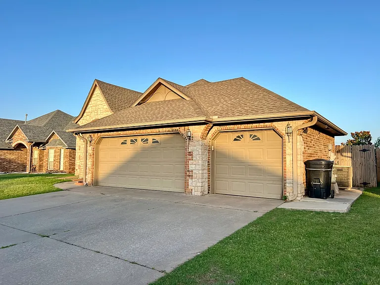 1701 Dorothy Dr — Photo 3