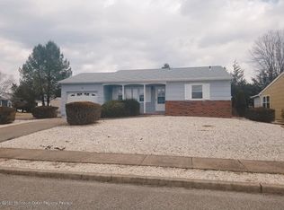 3 Carlisle Rd, Toms River, NJ 08757