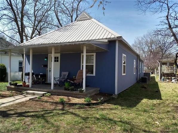 Iola Real Estate - Iola KS Homes For Sale | Zillow