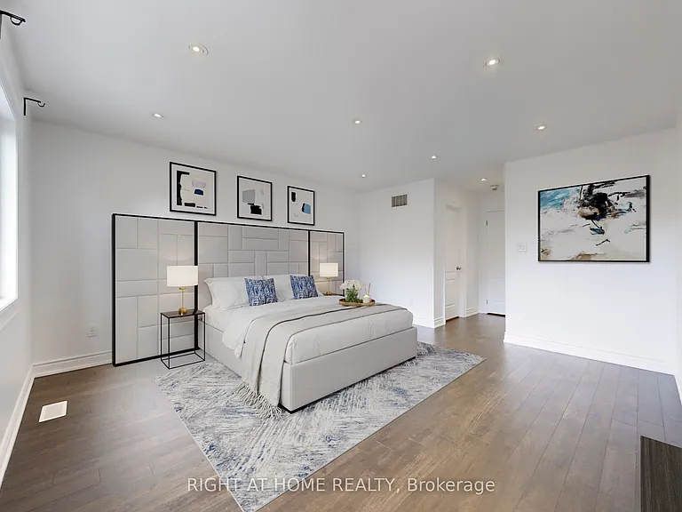 31 Lady Evelyn Cres — Photo 30