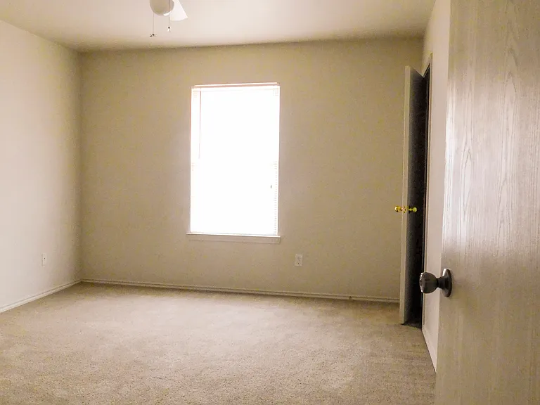 308 Creek St #C — Photo 15