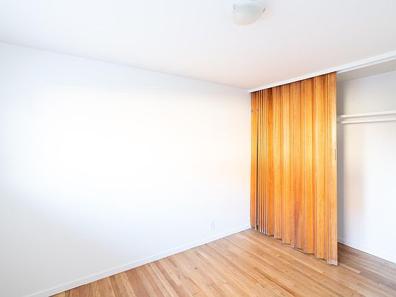 4th image of 512-516 5th Ave W #12-10