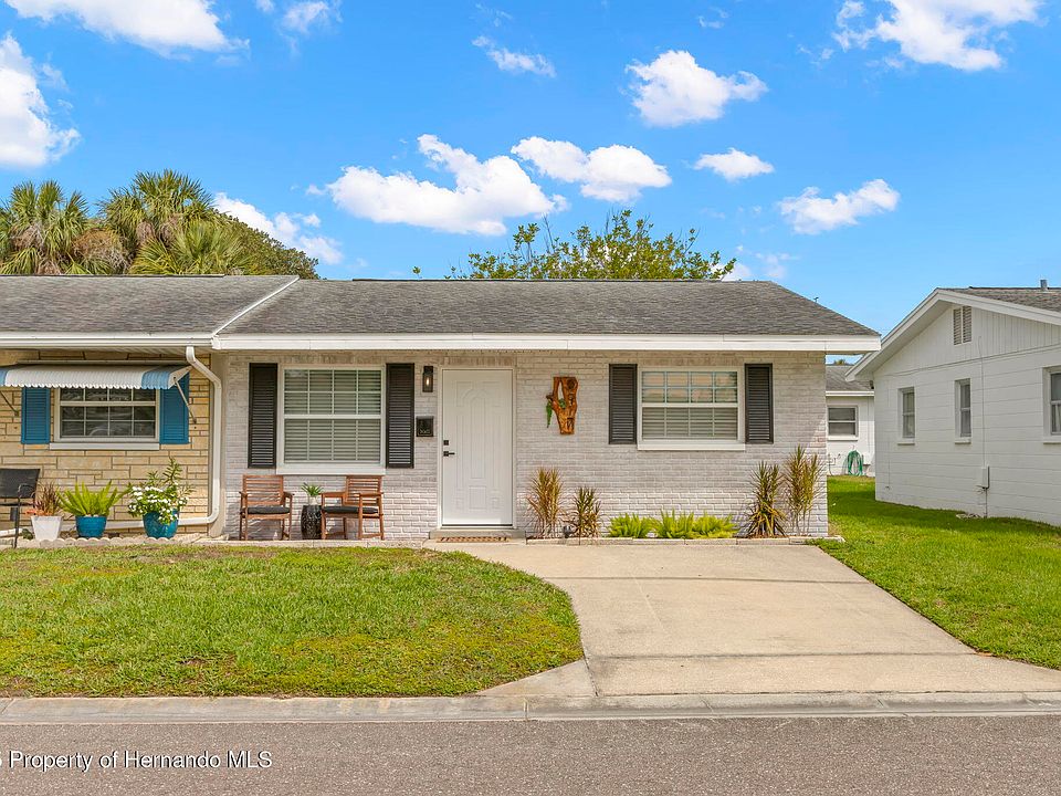 1st image of 9917 Dahlia St
