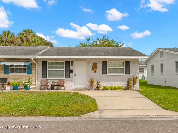 9917 Dahlia St, Pinellas Park, FL 33782