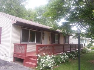 1913 Pickett St, Springfield, IL 62703