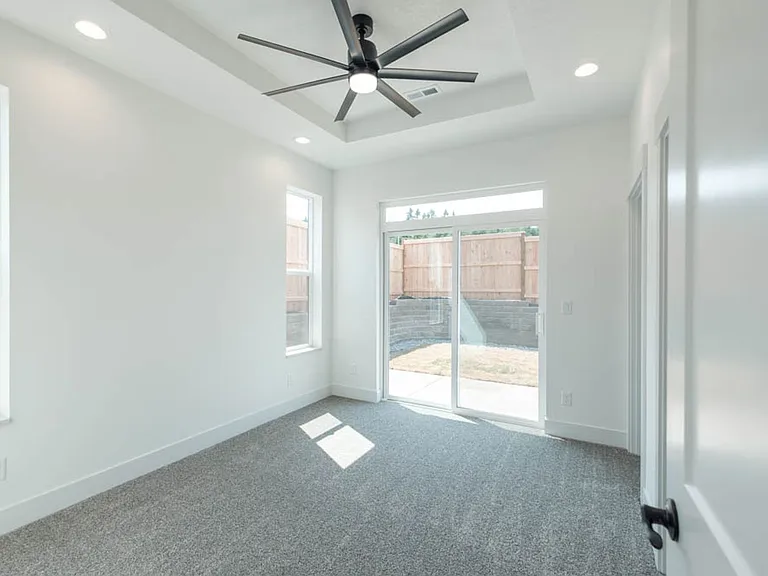 776 Riley Dr — Photo 13
