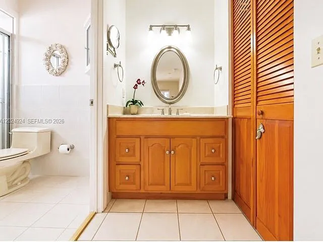 3 bed, 2.0 bath, $3,850 — Photo 2