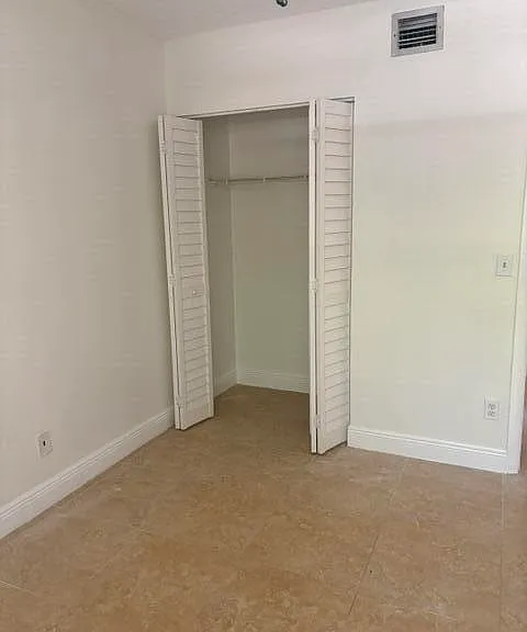 11524 NW 45th St — Photo 15