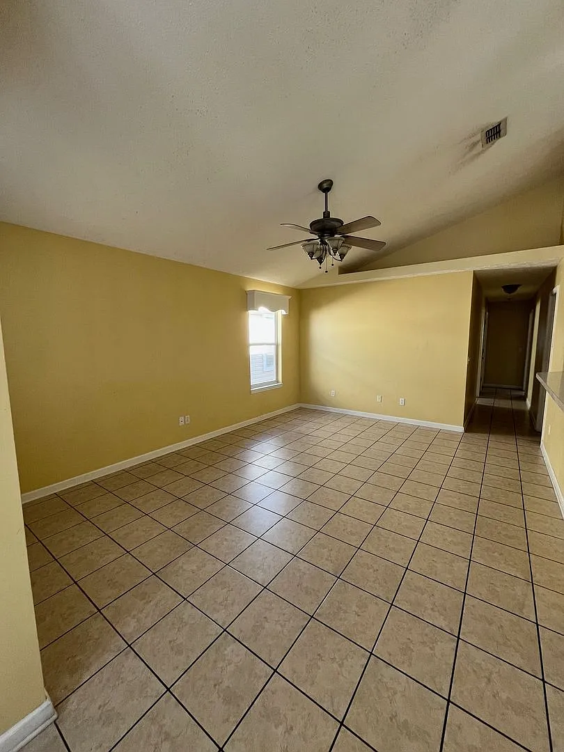 Palm Cove Single Family Home — Photo 2