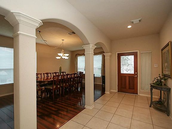 3rd image of 9218 Taftsberry Dr