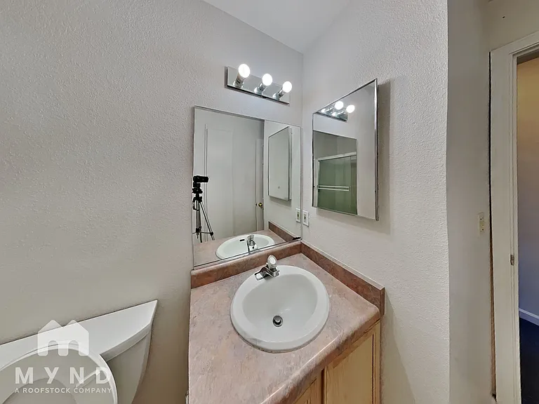 950 Berrum Ln #6 — Photo 9
