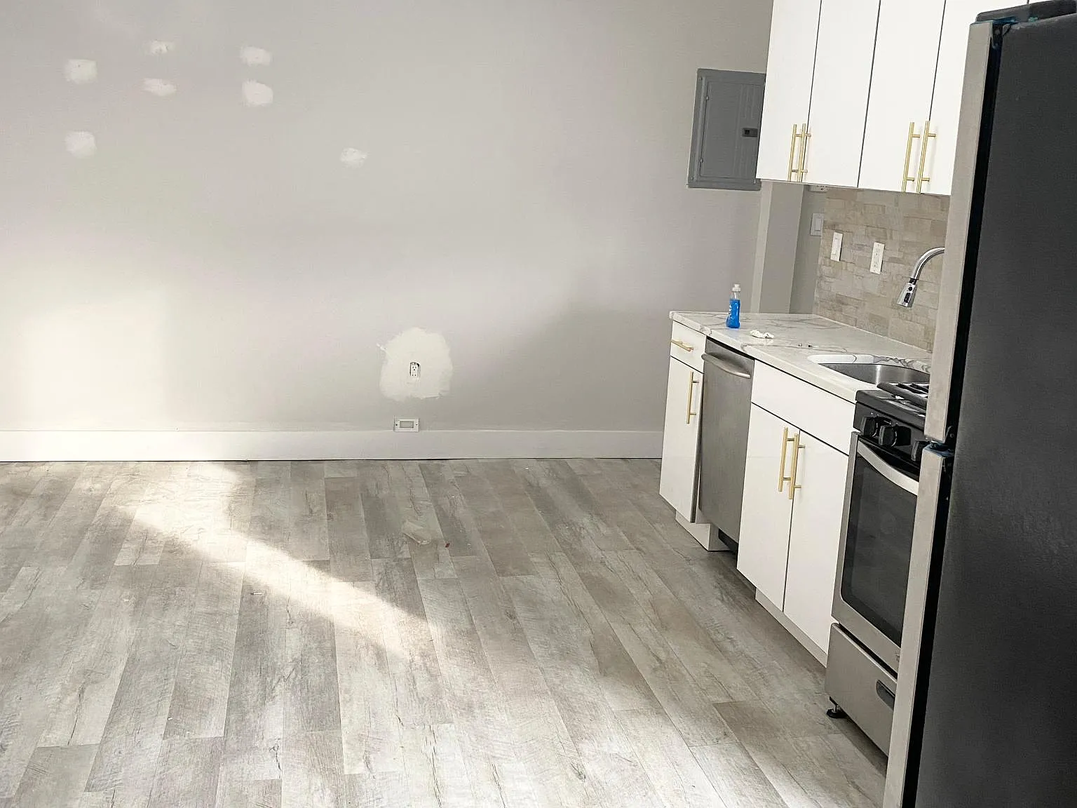 2 bed, 111 sqft, $1,995 — Photo 2