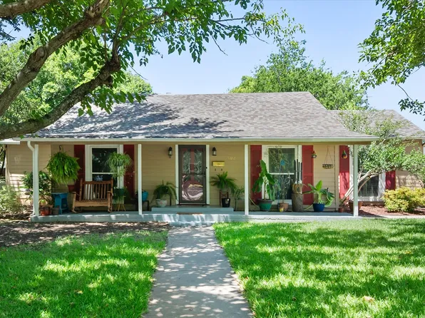 502 Bellevue Dr, Cleburne, TX 76033