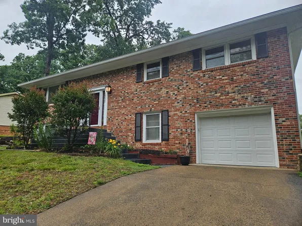 16011 Prestwick Ct, Dumfries, VA 22025