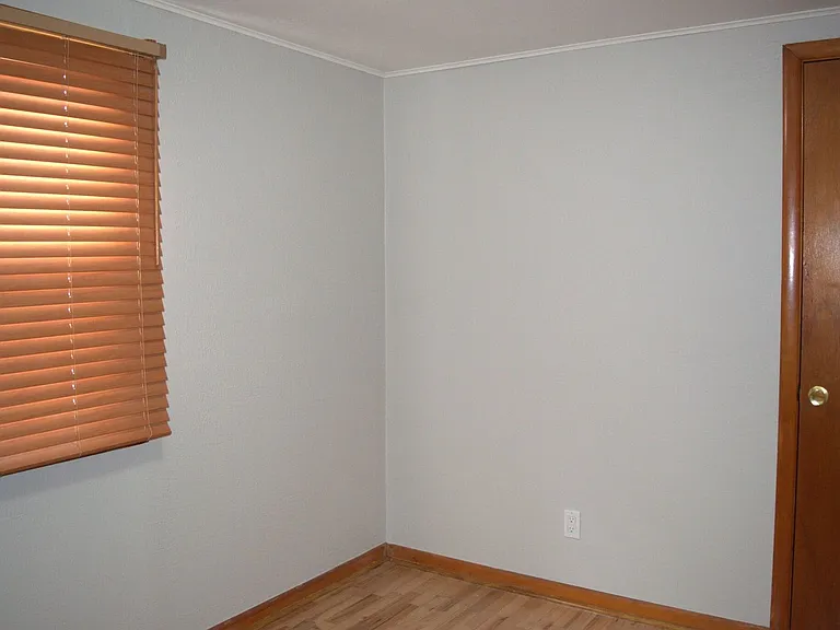 416 Victoria Dr — Photo 21